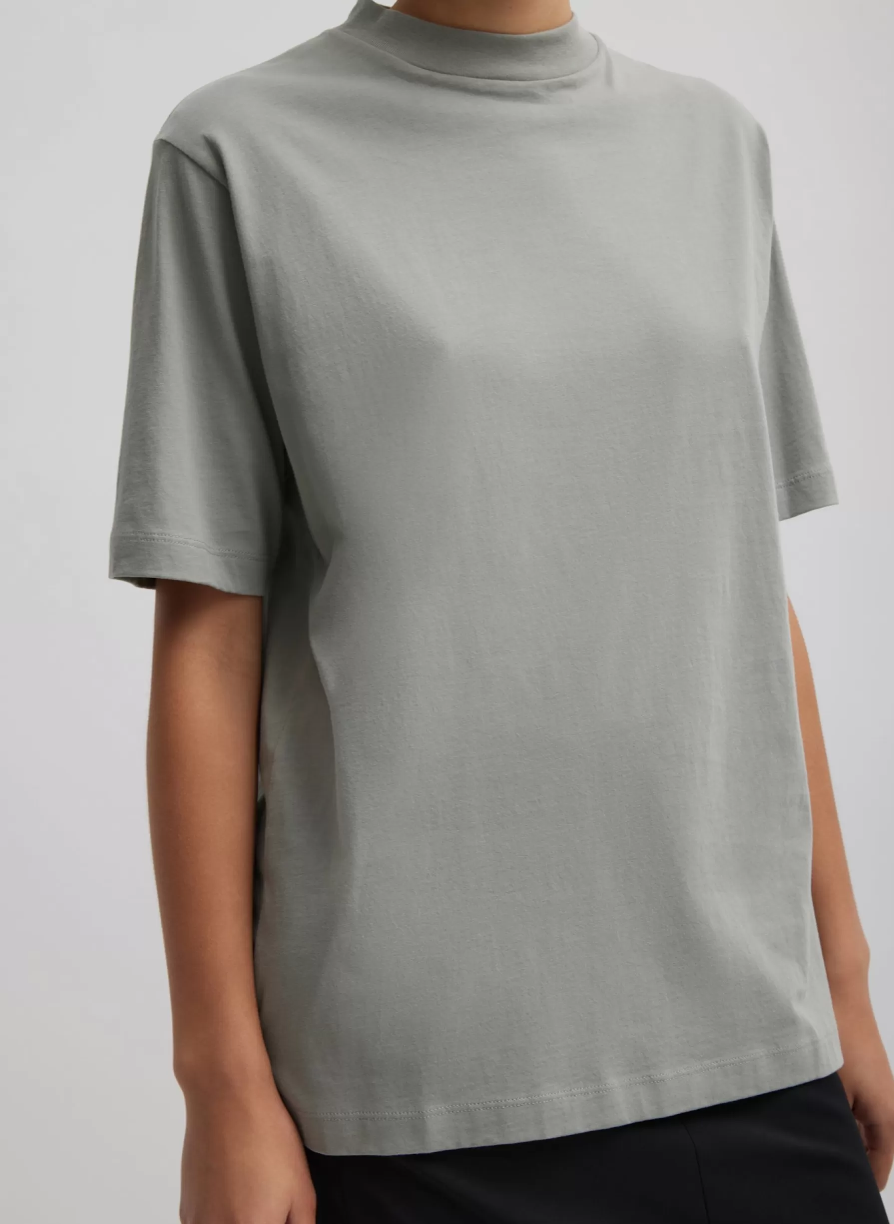 Tibi Mock Neck Unisex T-Shirt Pumice Grey Outlet